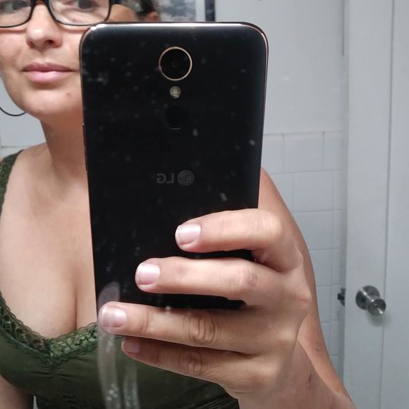 Meet your Posher, Lisa - Picture 1 of 1